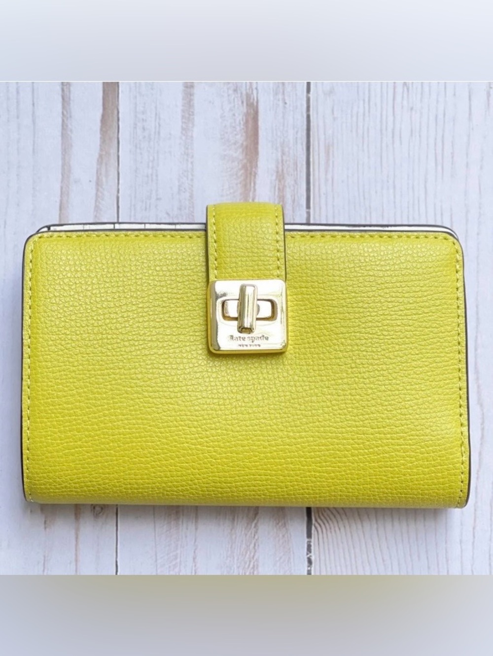 KATE SPADE PHOEBE LIME SLICE WALLET